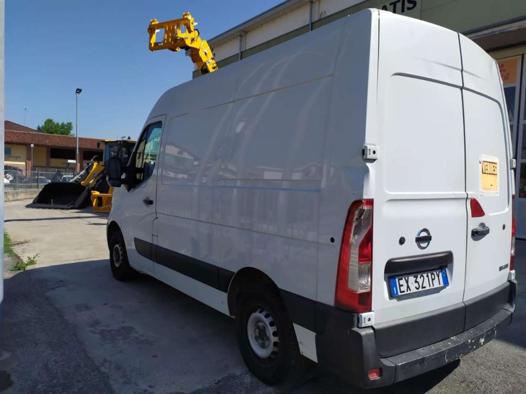 Nissan NV400 Photo 4