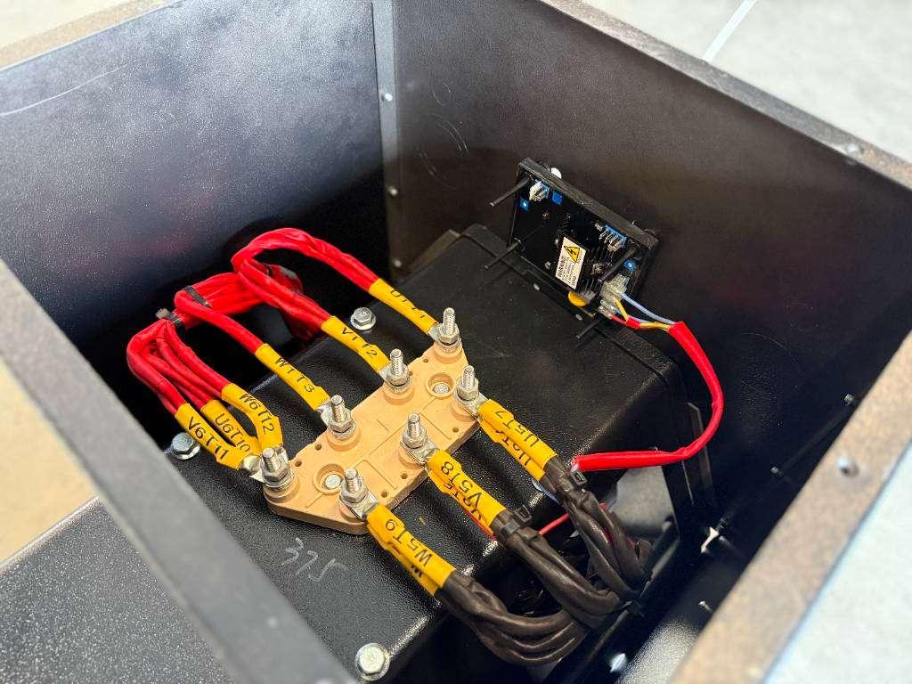 DPX CJ274G - 200 kVA Alternator - DPX-33908 Photo 5