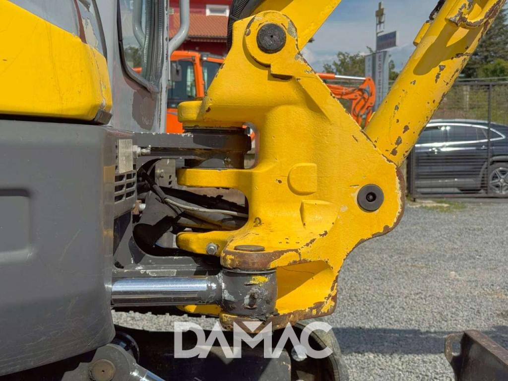 New Holland E35.2SR Photo 14