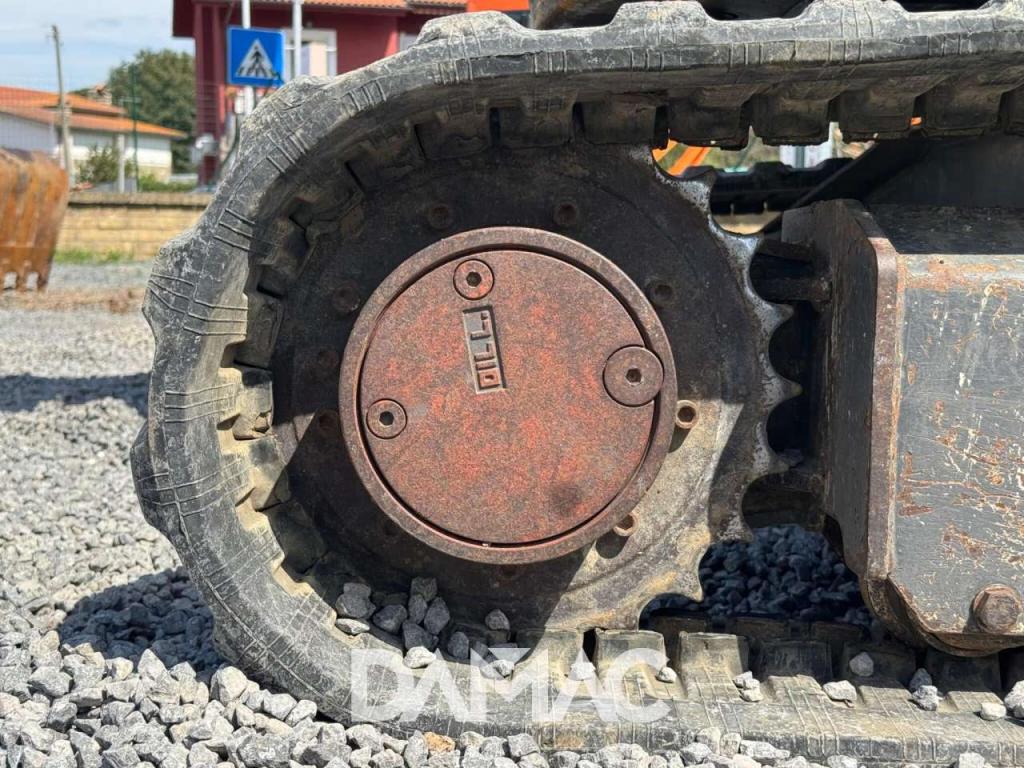 New Holland E35.2SR Photo 26