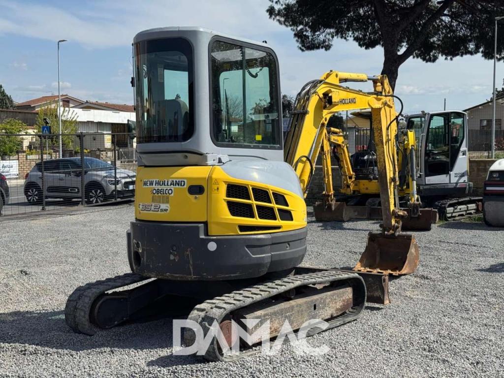 New Holland E35.2SR Photo 3
