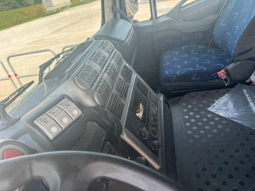 Iveco STRALIS 400 Photo 12