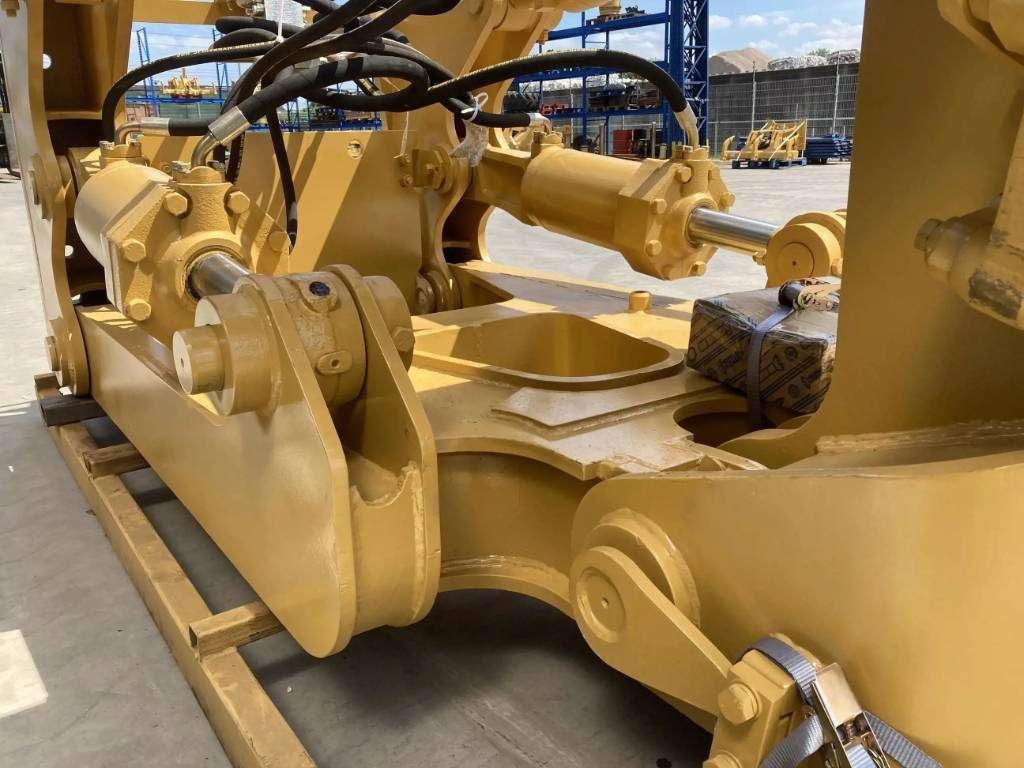 Caterpillar D8R Photo 10