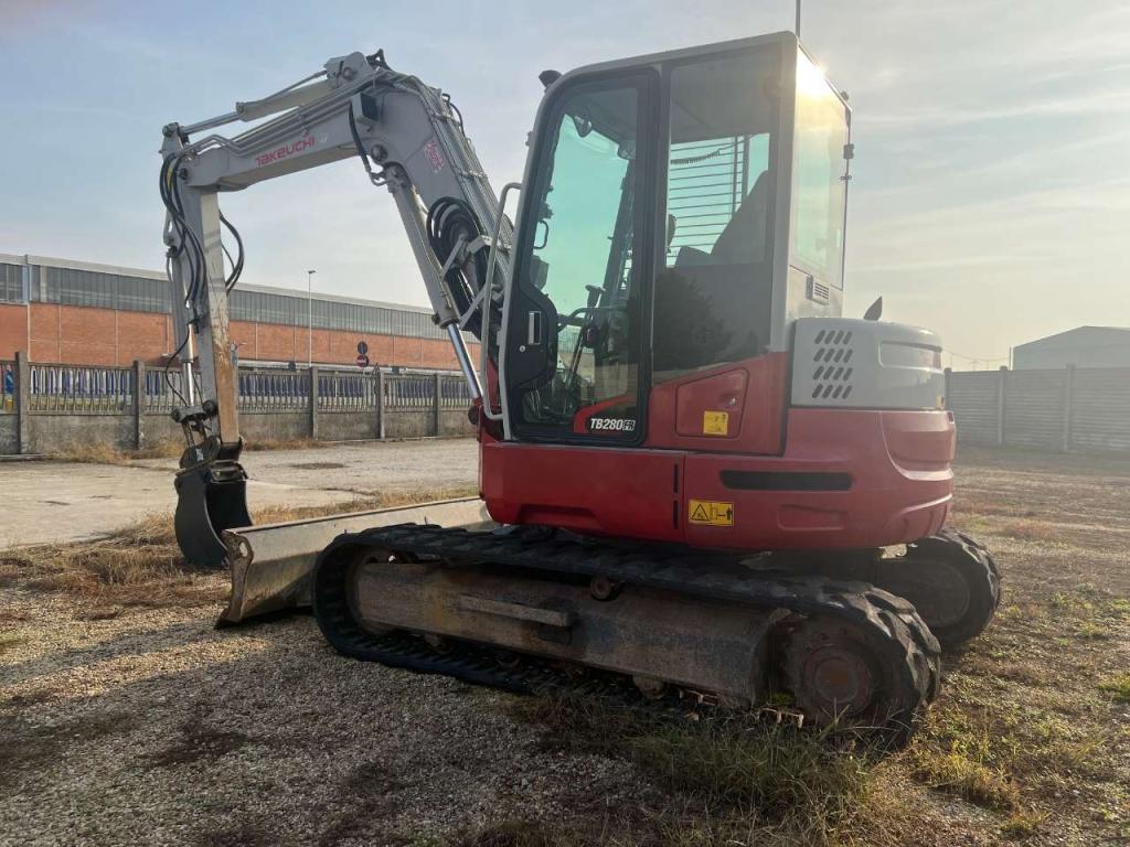 Takeuchi TB280FR Photo 5