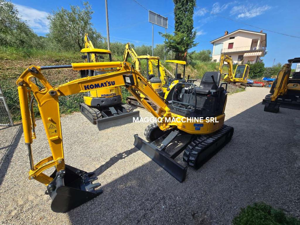 Komatsu PC20 MR2 Photo 4