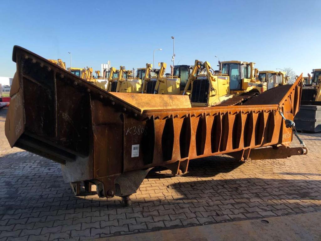 Caterpillar D9U Blade Photo 13