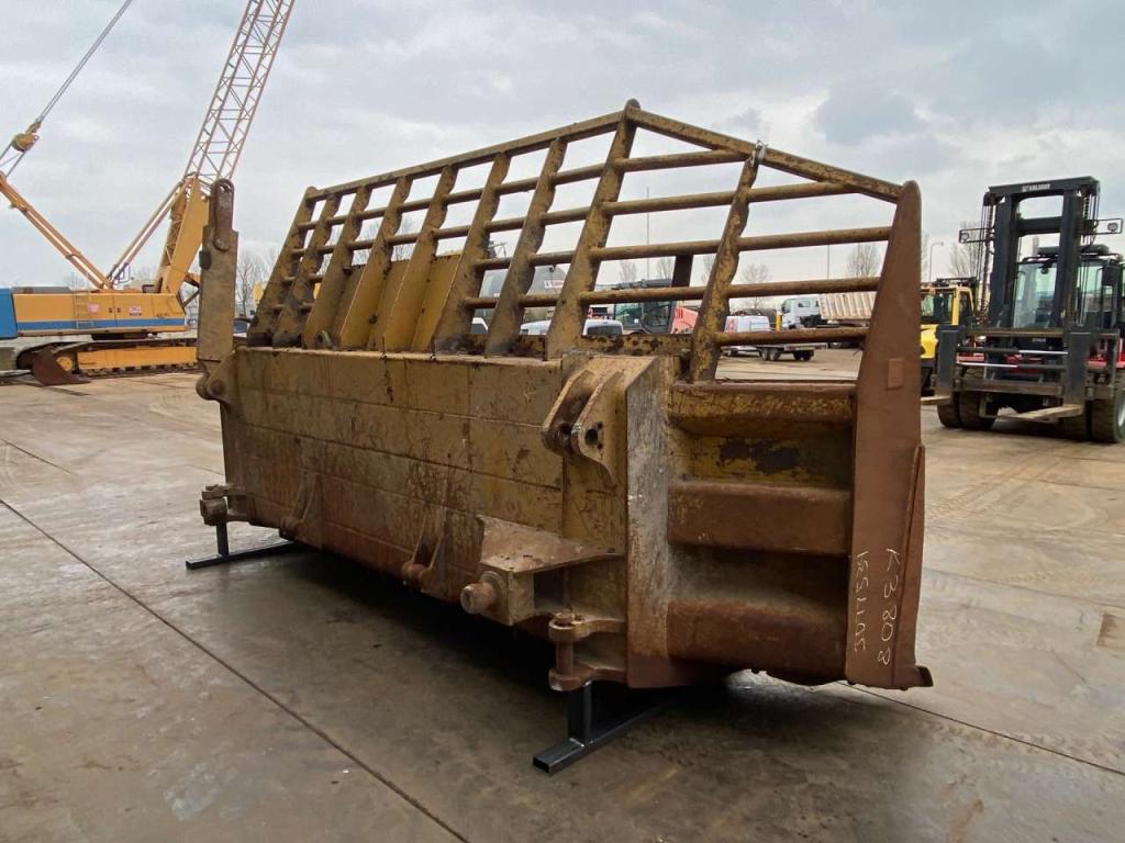 Caterpillar D9U Blade Photo 4