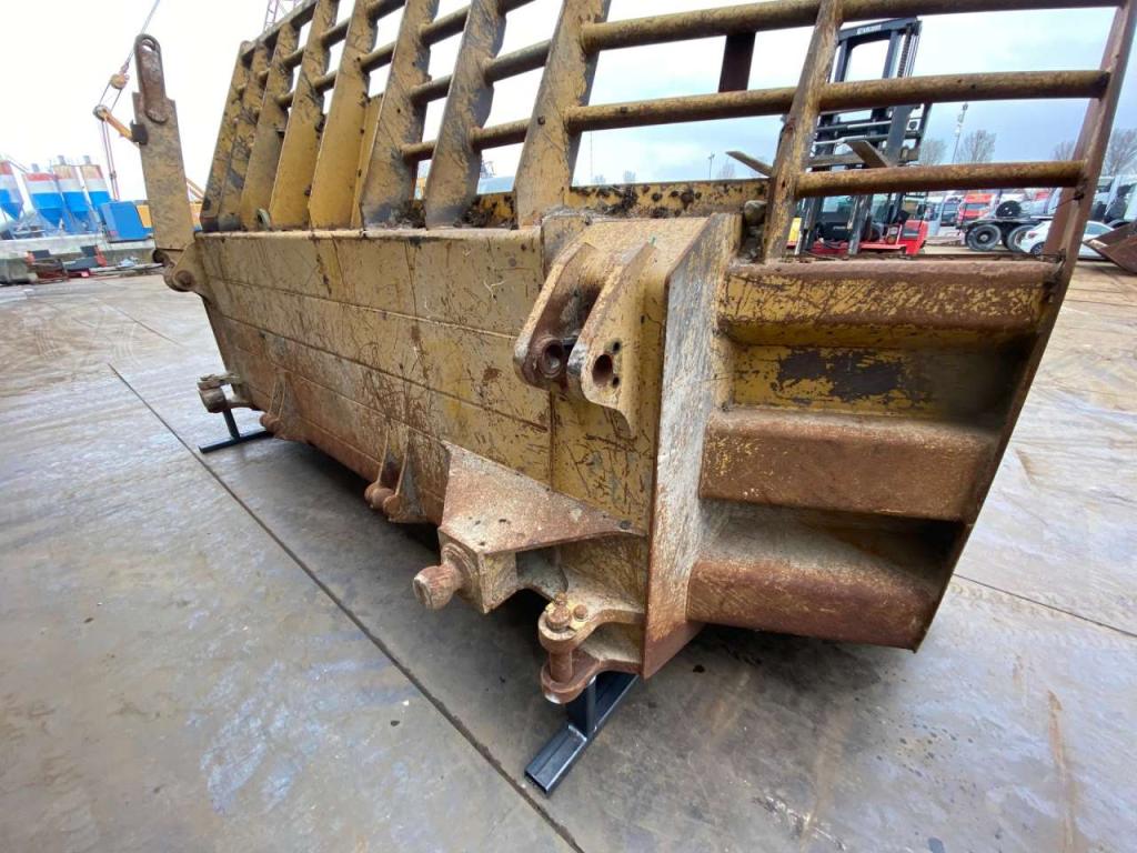 Caterpillar D9U Blade Photo 8