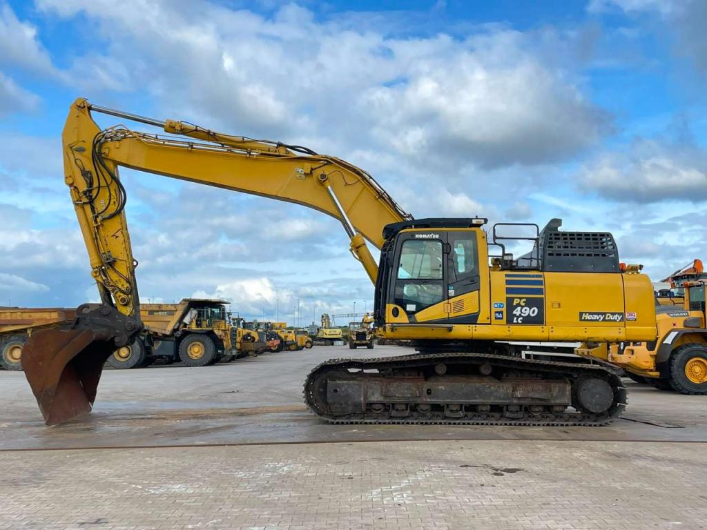 Komatsu PC490LC-11E0 Photo 1