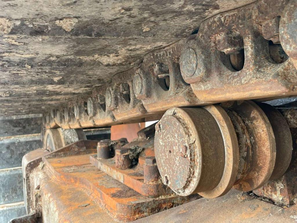 Komatsu PC490LC-11E0 Photo 14