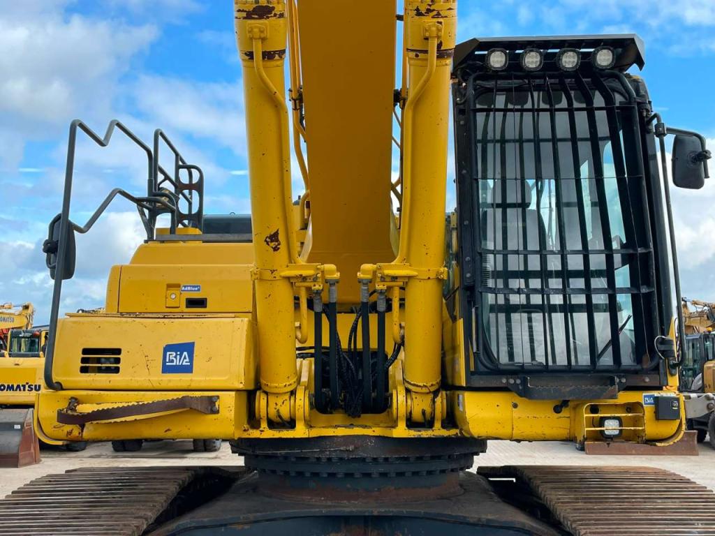 Komatsu PC490LC-11E0 Photo 9