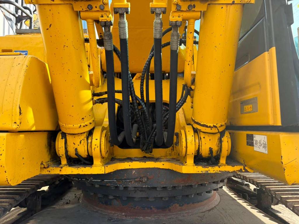 Komatsu PC490LCD-11 Photo 10
