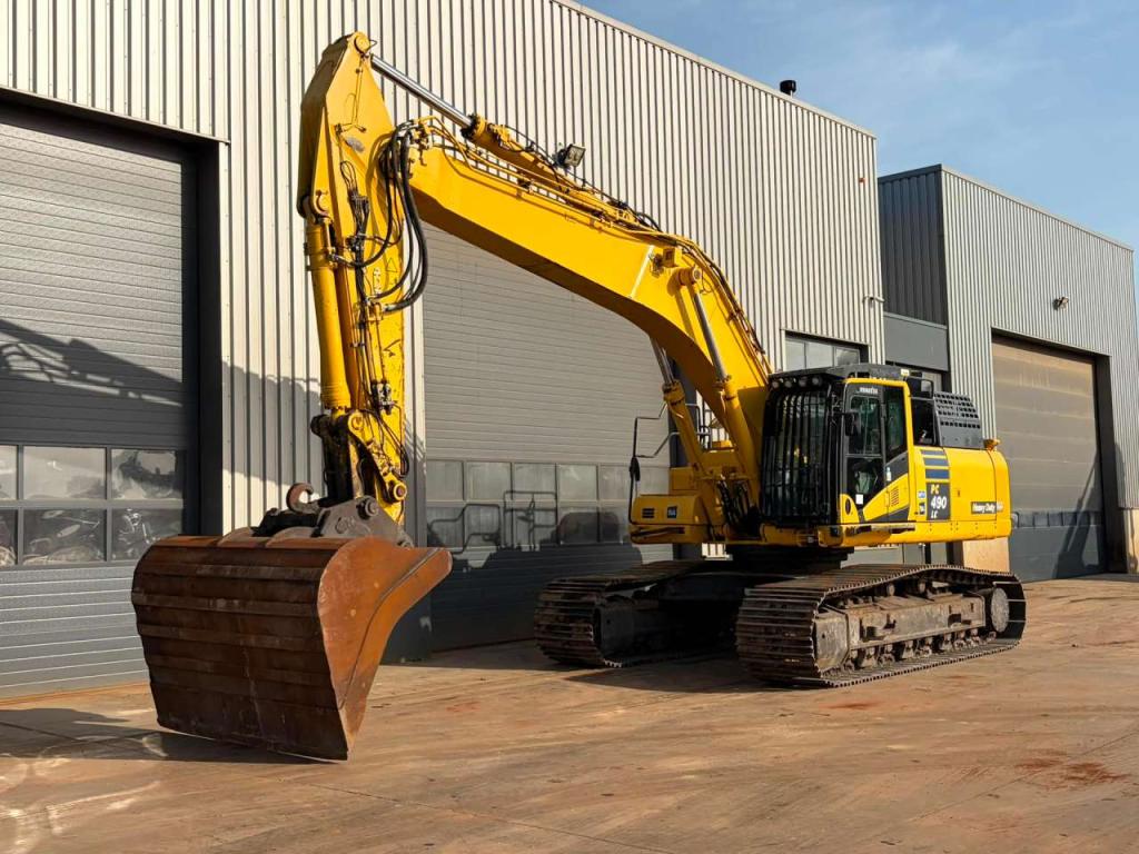 Komatsu PC490LCD-11 Photo 2