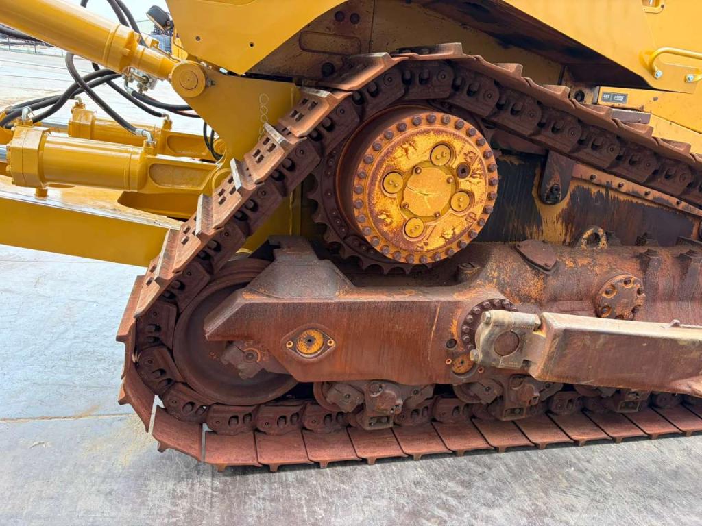 Caterpillar D8T Photo 15