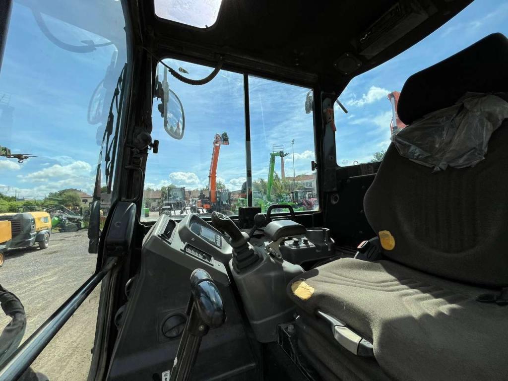Yanmar VIO 57-6 Photo 10