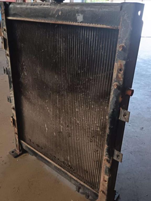 Radiateur eau pour Fiat Kobelco E 135 Photo 2