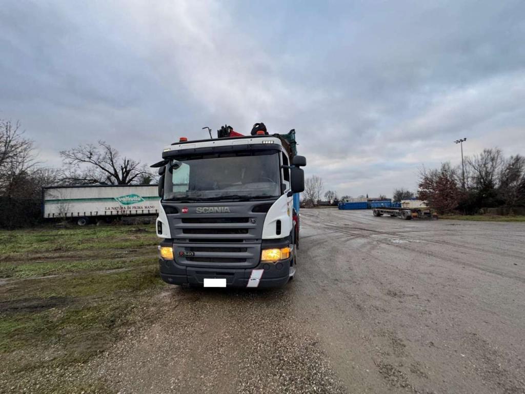 Scania R 340 Photo 2