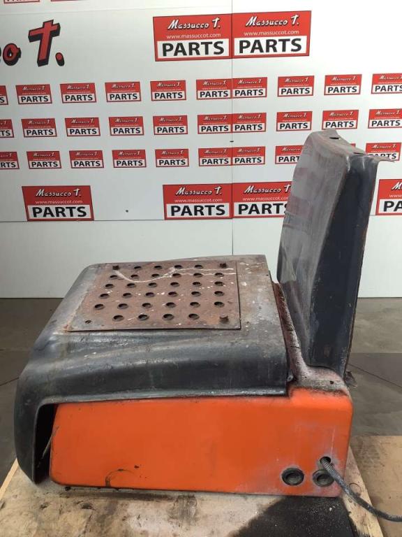Tiroir de rangement pour Hitachi ZX160LC Photo 5