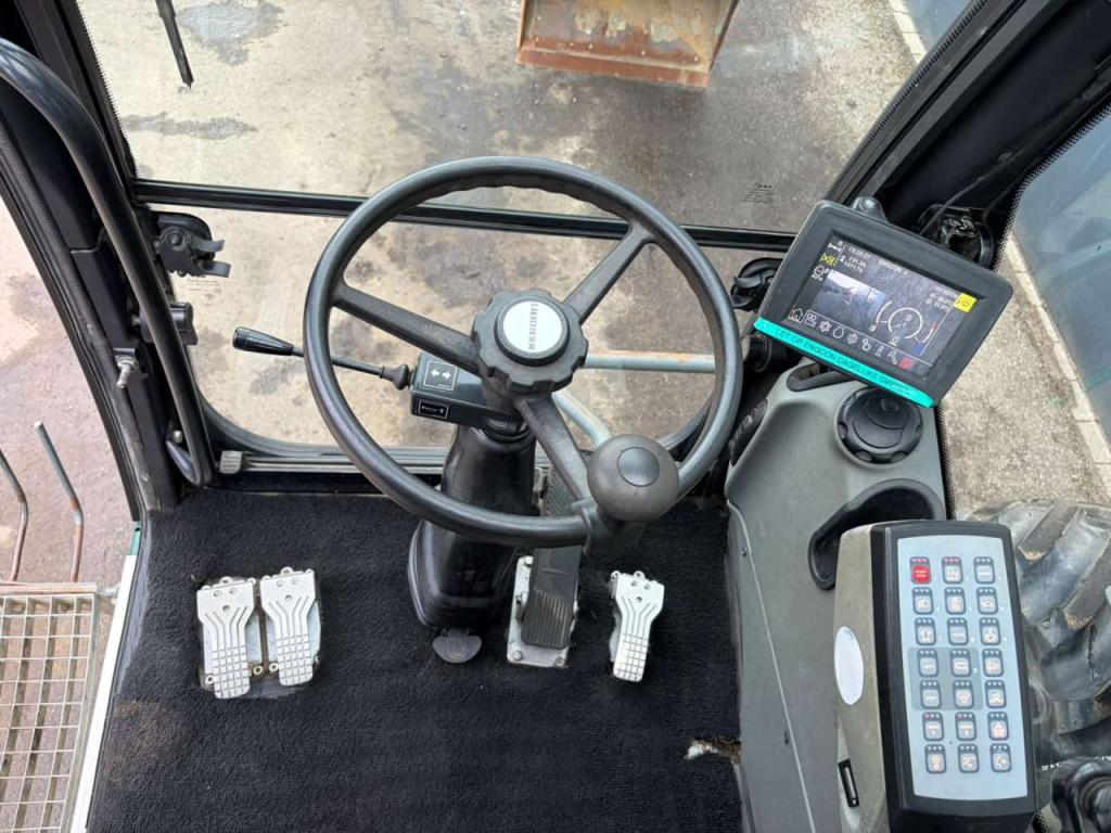 Liebherr A916 Photo 19