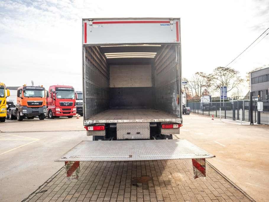 Renault PREMIUM 340 DXI-6X2 Photo 7