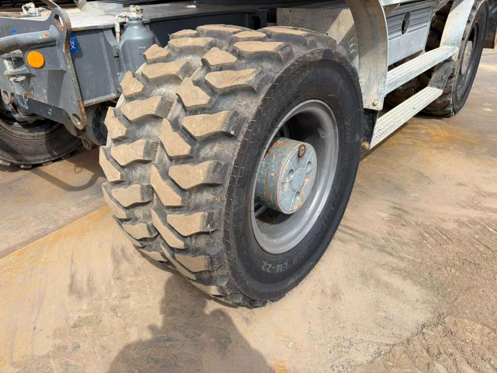 Liebherr A920 Photo 12