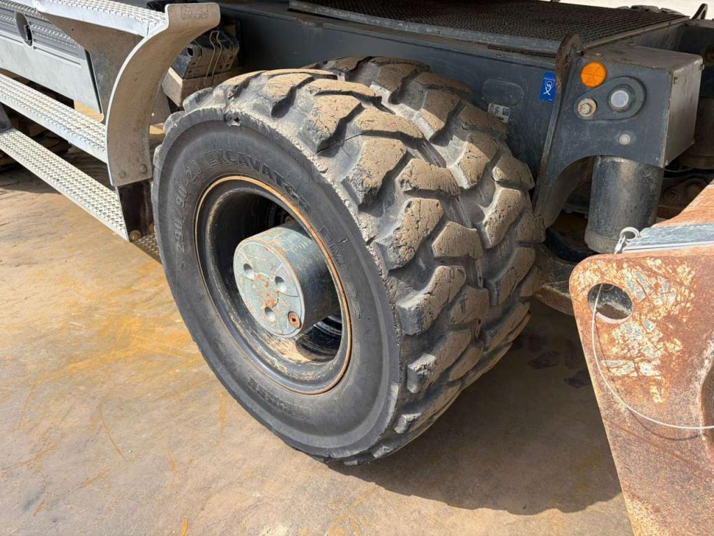 Liebherr A920 Photo 13