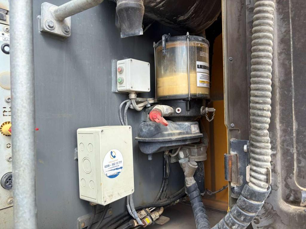 Liebherr A920 Photo 20