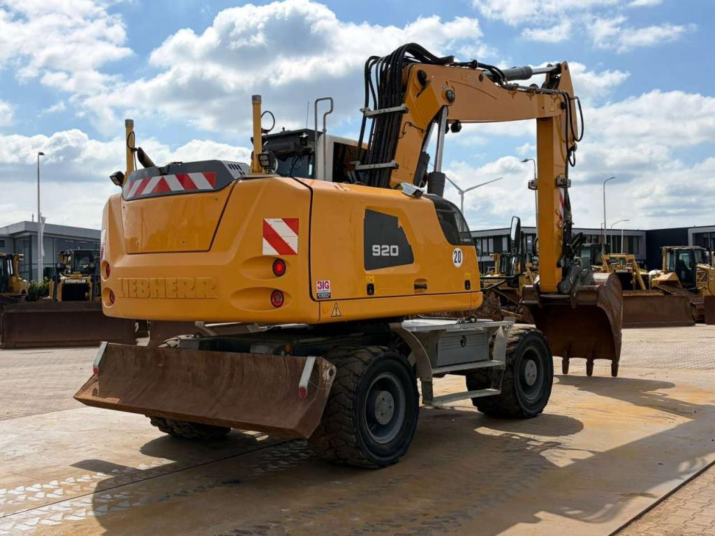 Liebherr A920 Photo 7