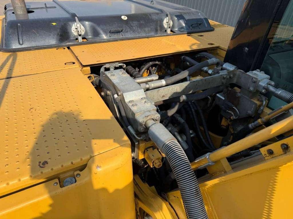 Caterpillar 323 D L Photo 13