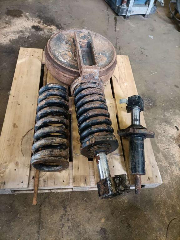 Roue folle pour Caterpillar 315 B Photo 1