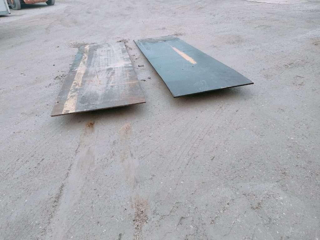 PEDANE IN FERRO PER CONTAINER Photo 1