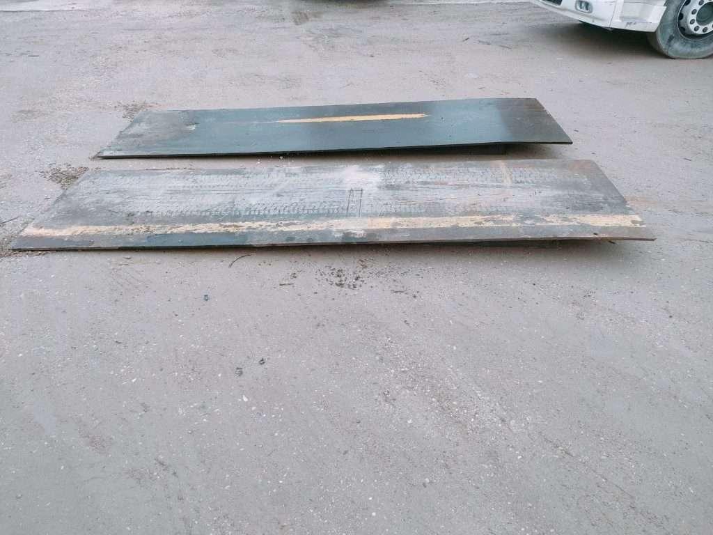 PEDANE IN FERRO PER CONTAINER Photo 5
