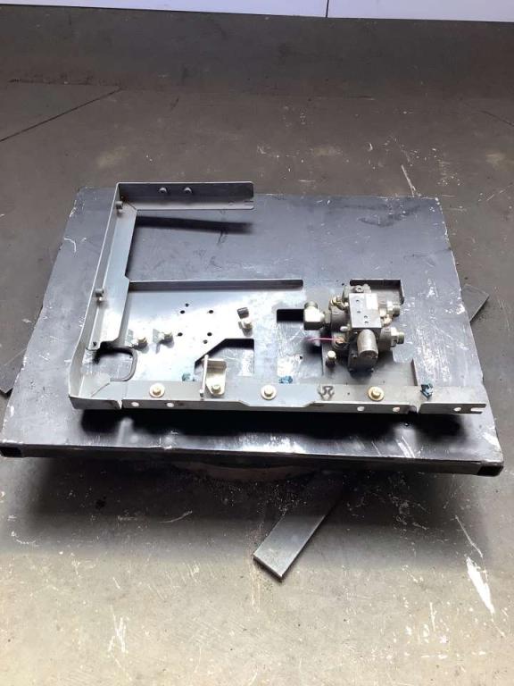 Capot et panneau de carrosserie pour Hitachi ZX 135-5 Photo 1