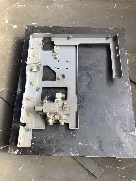 Capot et panneau de carrosserie pour Hitachi ZX 135-5 Photo 2