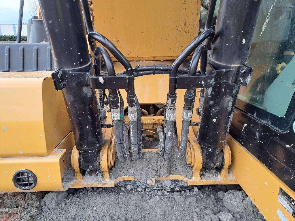 Caterpillar 320 Photo 10