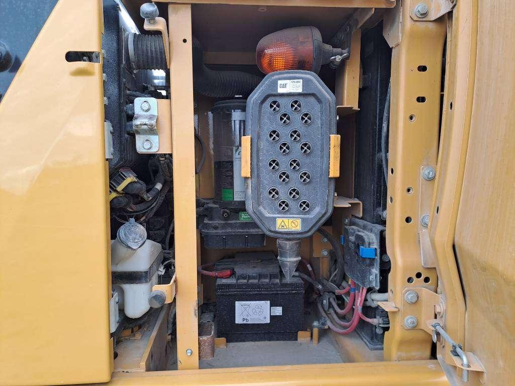Caterpillar 320 Photo 14