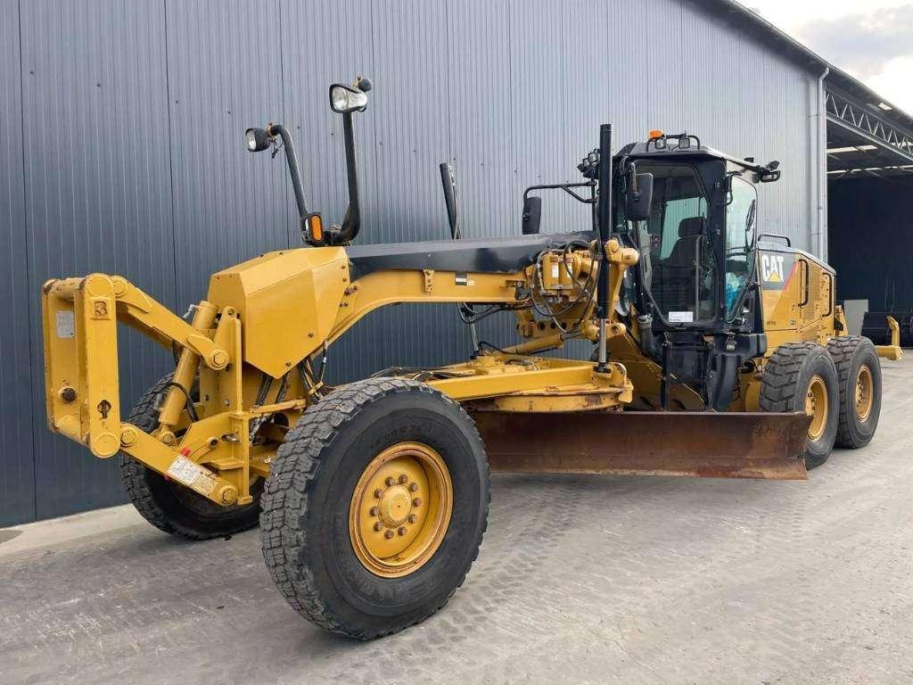 Caterpillar 140M Photo 1