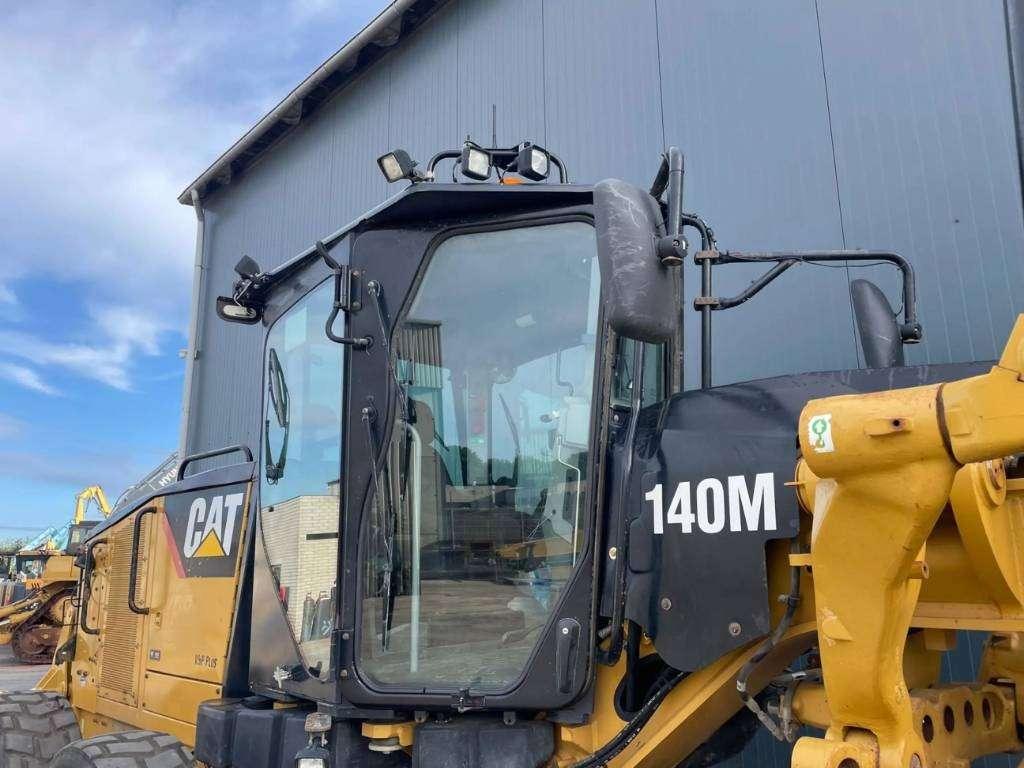 Caterpillar 140M Photo 16