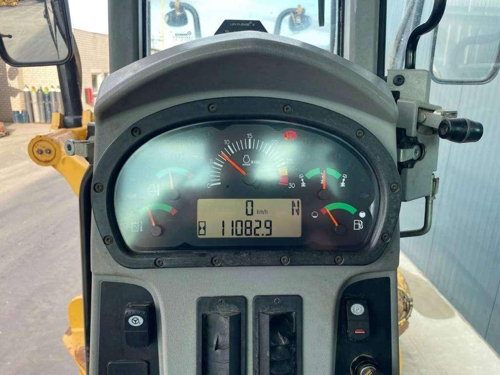 Caterpillar 140M Photo 27