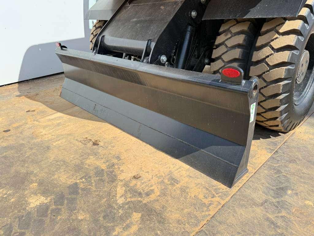 Caterpillar M315GC - BRAND NEW / UNUSED / Hammer Lines Photo 21