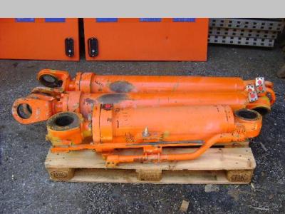 Kit de pistons pour Fiat Hitachi W 230 en vente par PRV Ricambi Srl