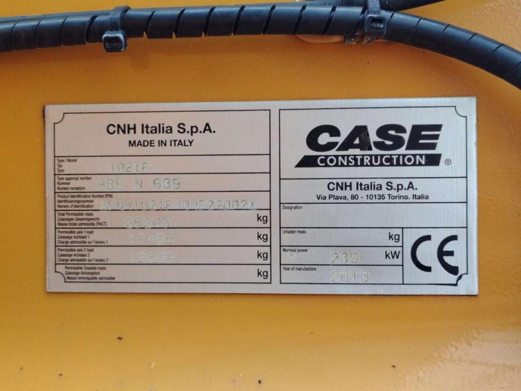 Case 1021 F Photo 26