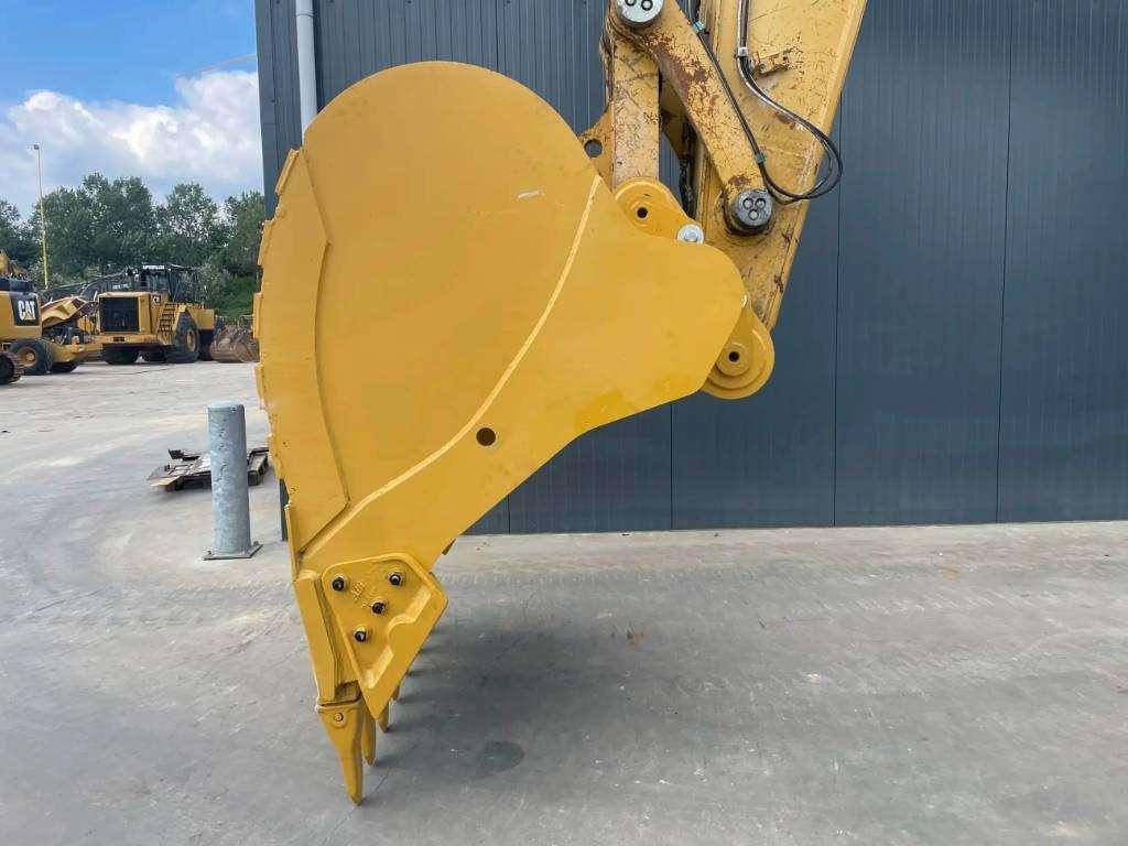 Caterpillar 349D2 - TB Photo 17