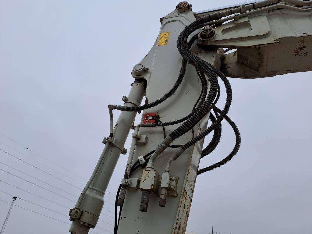 Takeuchi TB2150 Photo 9