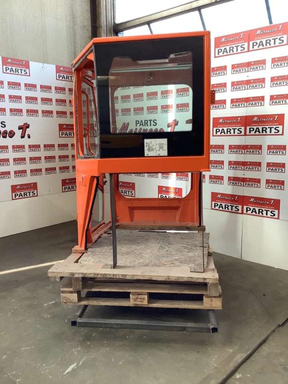 Cabine pour Yanmar VIO 80 Photo 4