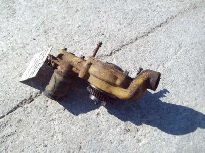 Pompe à eau du moteur pour Caterpillar 951C - MOTORE 3304 en vente par OLM 90 Srl
