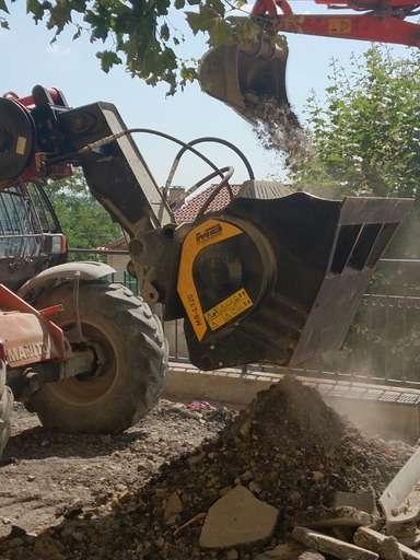 MB CRUSHER MB-L120 Photo 2