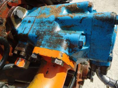 Pompe hydraulique pour Fiat Hitachi FR220 en vente par OLM 90 Srl
