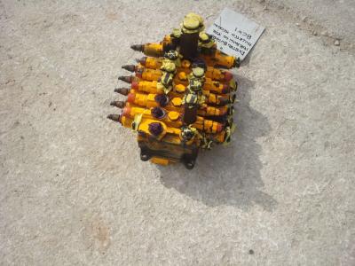 Distributeur hydraulique pour per Muletto Mecalac 8CXI en vente par OLM 90 Srl
