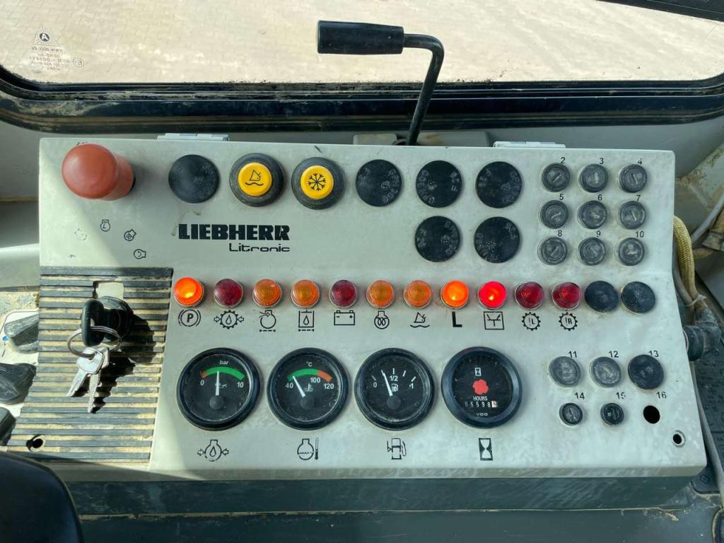 Liebherr LR622B Photo 23
